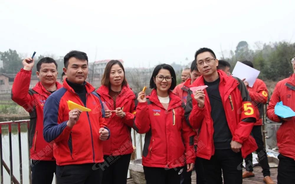 祝賀磨粉機廠家桂林鴻程第四屆戶外拓展圓滿結束 祝賀磨粉機廠家桂林鴻程第四屆戶外拓展圓滿結束