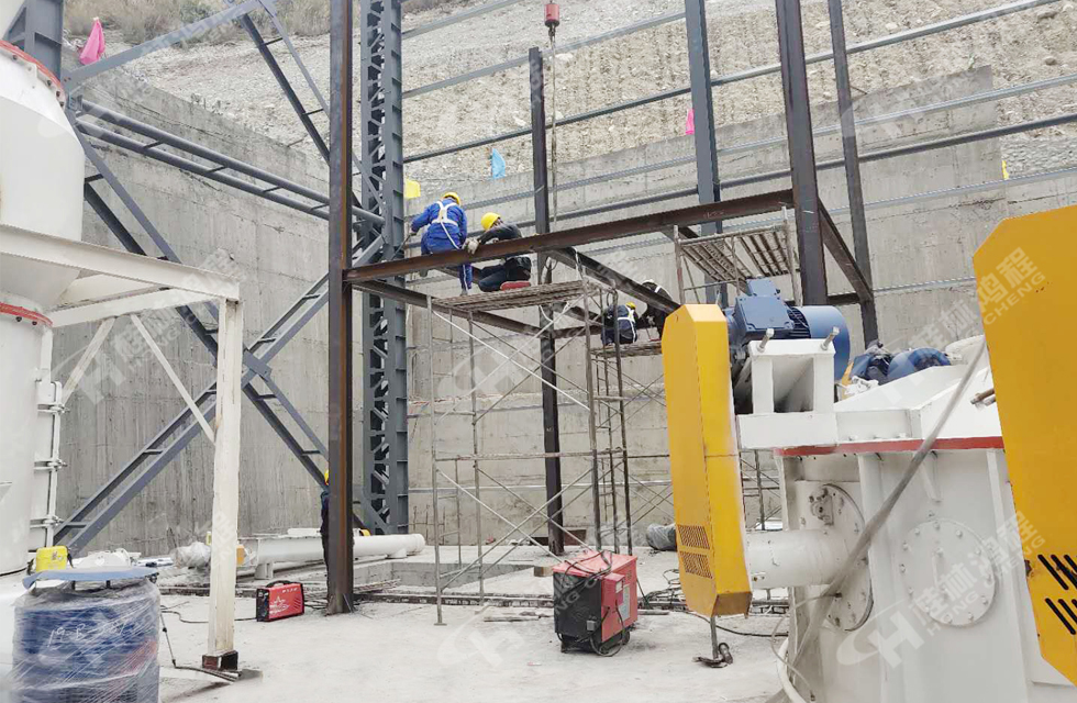 桂林鴻程助力超細立磨與大型雷蒙磨安裝工程順利竣工！