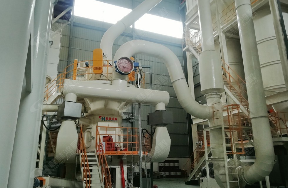 1000目碳酸鈣生產(chǎn)工藝設(shè)備投產(chǎn) HLMX1100碳酸鈣超細(xì)立磨冬日展雄姿 1000目碳酸鈣生產(chǎn)工藝設(shè)備投產(chǎn) HLMX1100碳酸鈣超細(xì)立磨冬日展雄姿